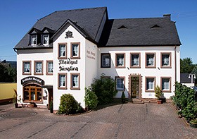 Kenn FroehlWeinfass