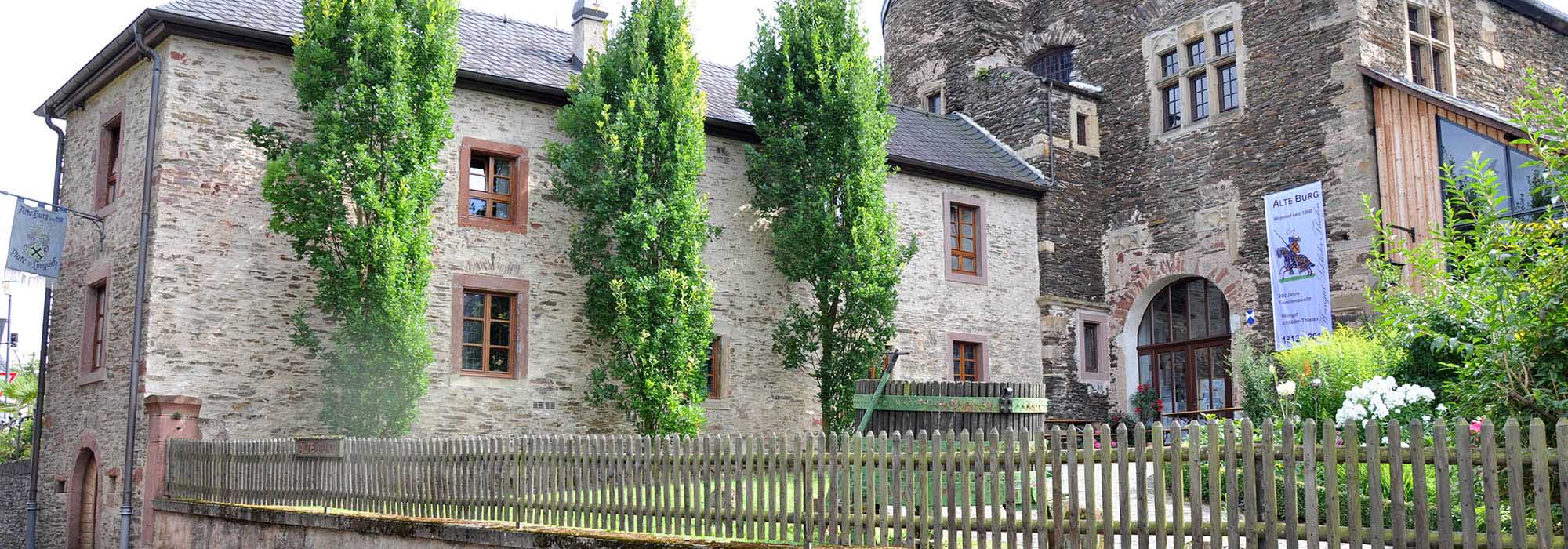 Alte Burg Longuich  Spätgotische Burg in Longuich-Kirsch Mosel