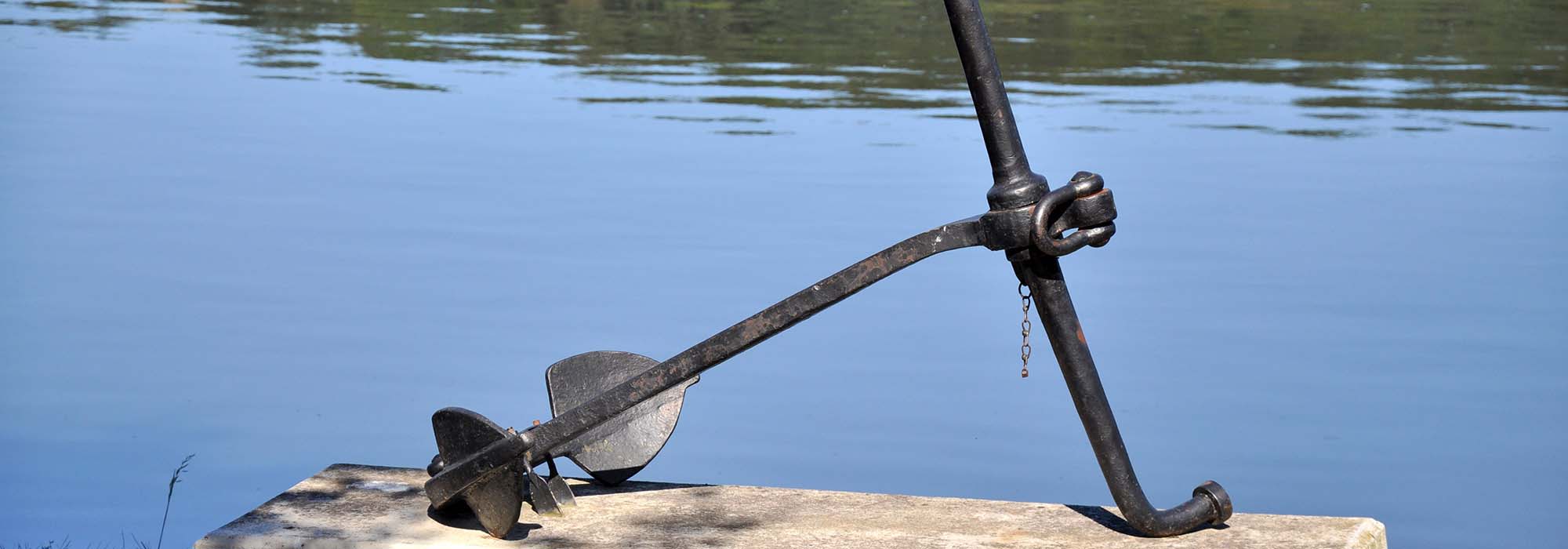 Brodenbach Mosel Hafen Anker