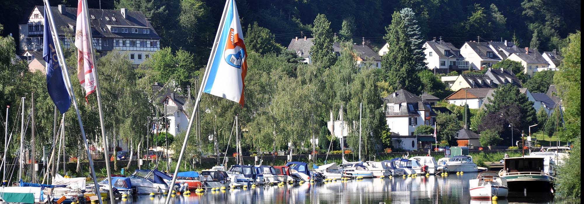 Brodenbach Mosel Hafen Boote