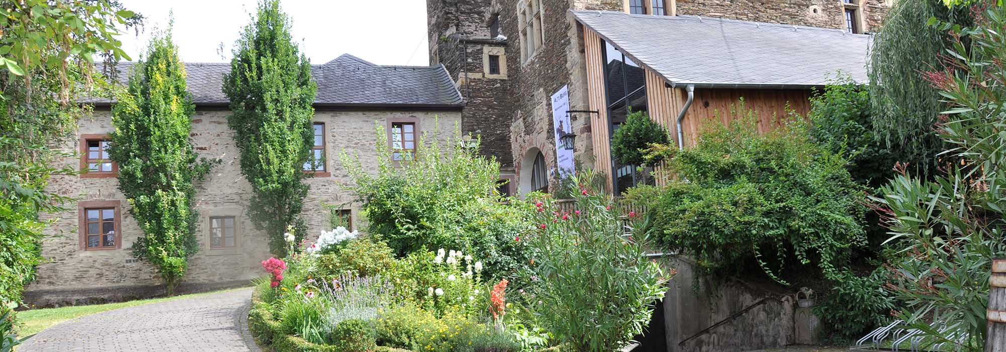 Longuich-Kirch Mosel Alte Burg